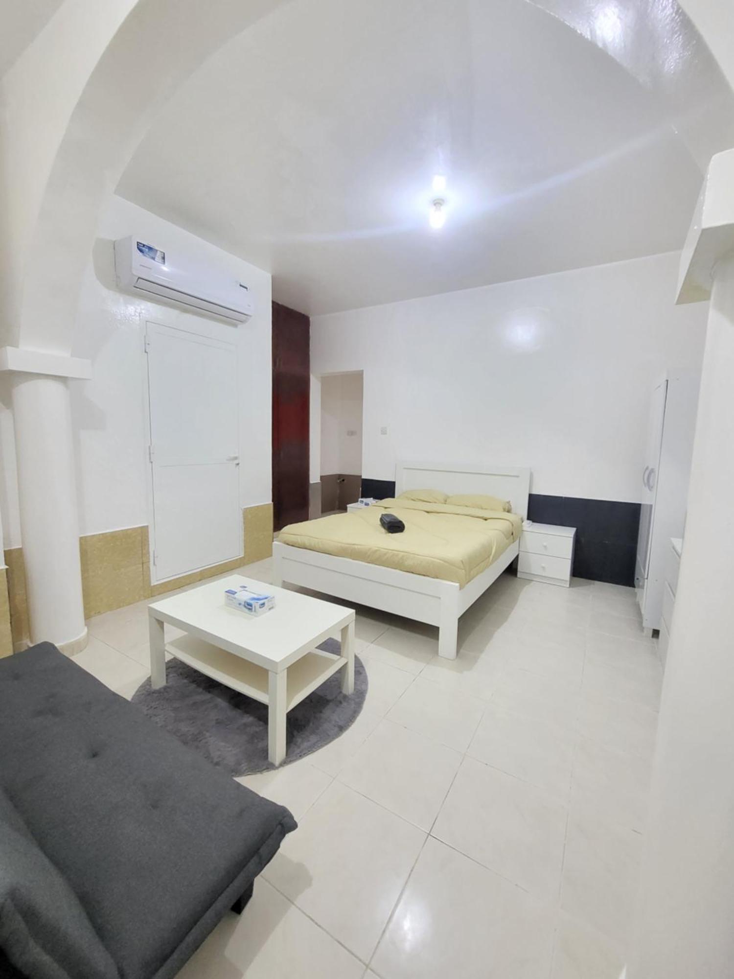 Corniche Villa Full Studio Apartment أبو ظبي المظهر الخارجي الصورة