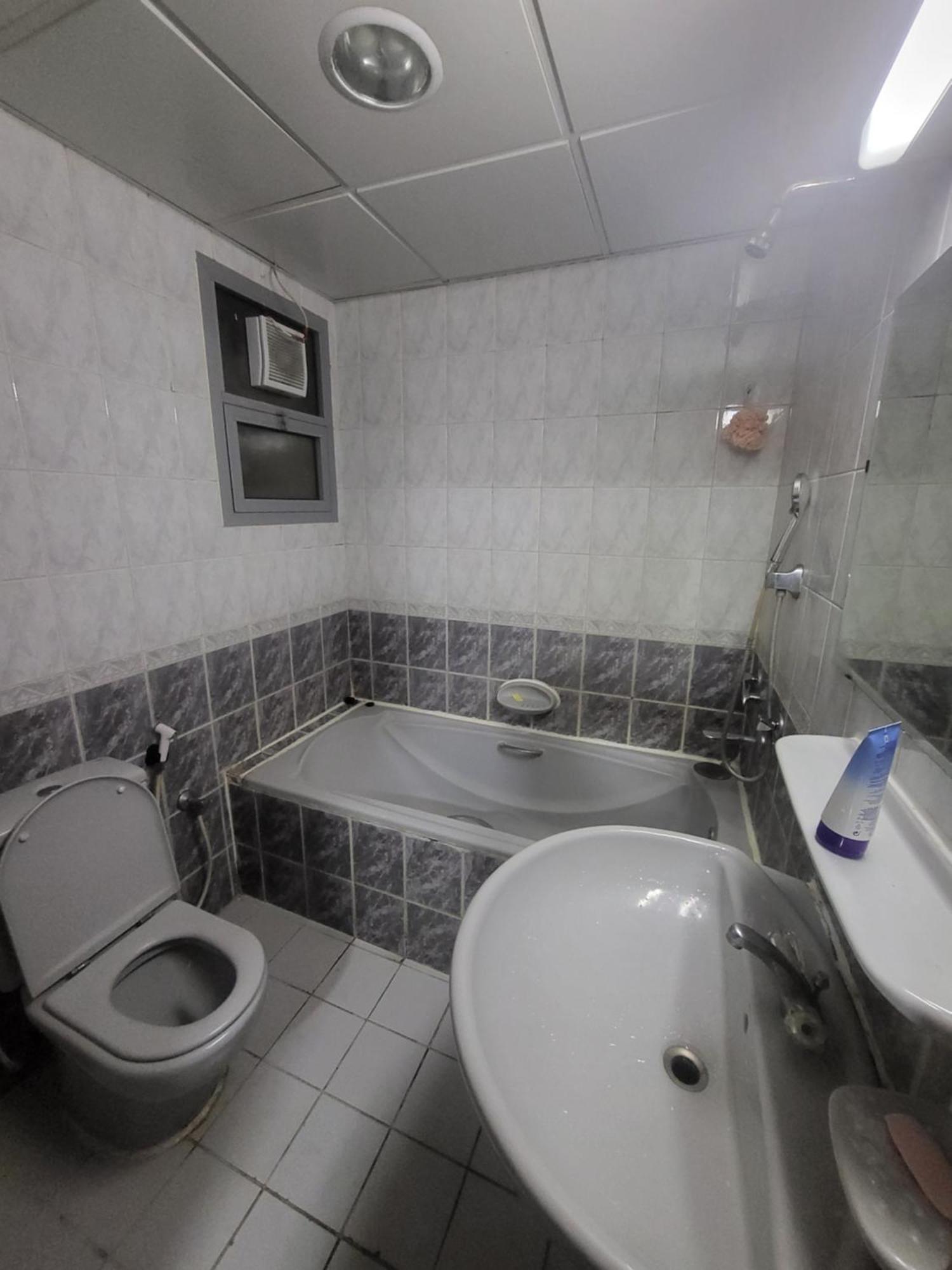 Corniche Villa Full Studio Apartment أبو ظبي المظهر الخارجي الصورة